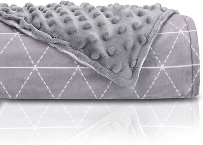 Our Top Tips & Product Picks for 2022's Best Cooling Blankets for Hot Sleepers 10 rocabi anxiety blanket