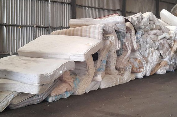 How To Dispose of Used & Potentially Hazardous Mattresses (2022 Guide) 3 Mattress Recycling